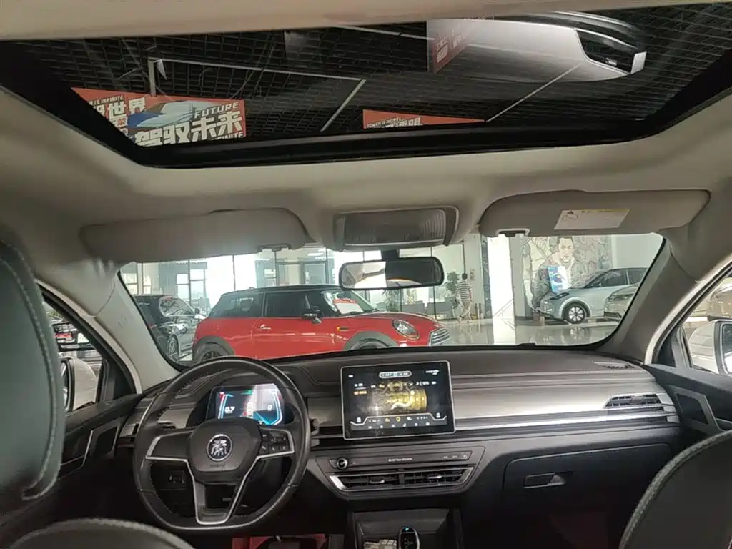 BYD Qin Pro 2019 Super Edition 1.5TI Automatic Smart Connected Feng Shang Type China VI фото 18