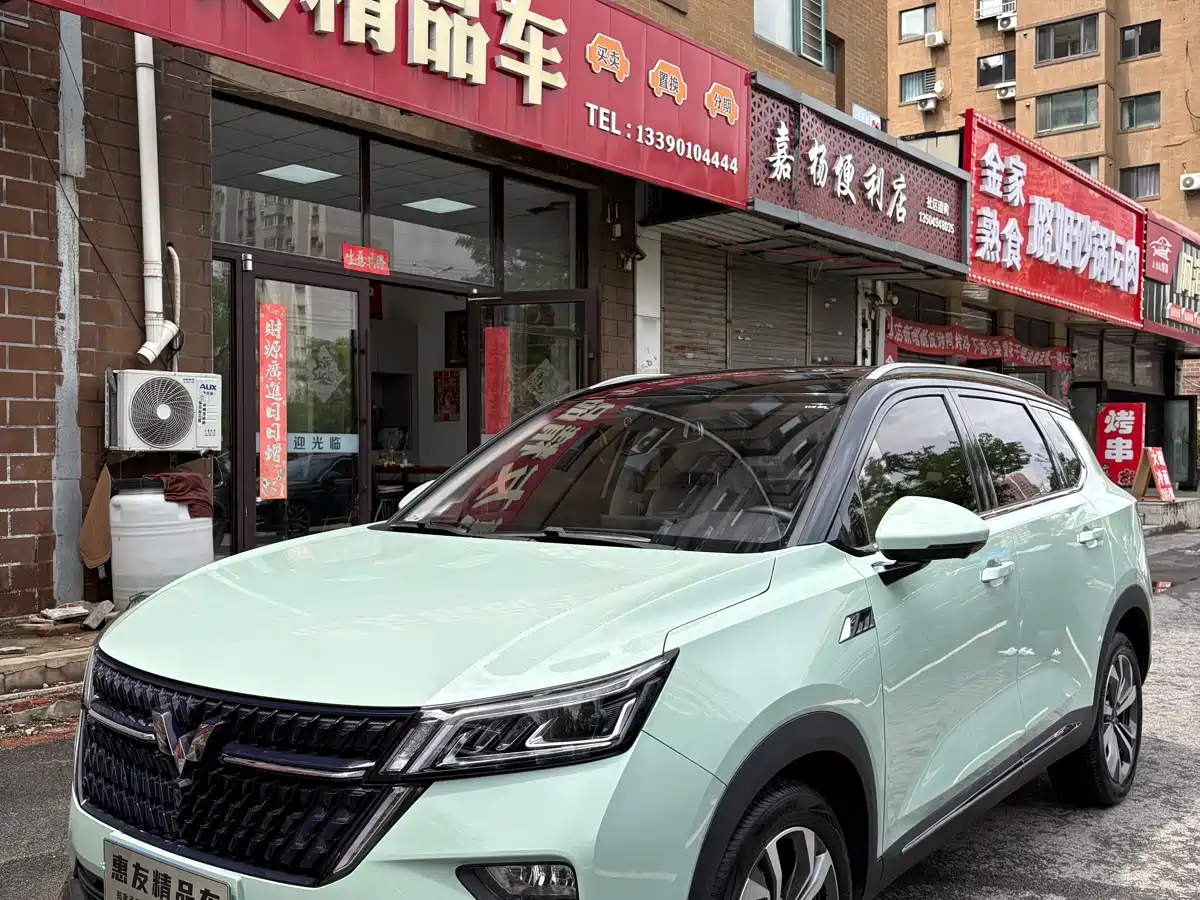 Wuling Motors Wuling Jiachen 2022 1.5T CVT Exclusive Flagship Model