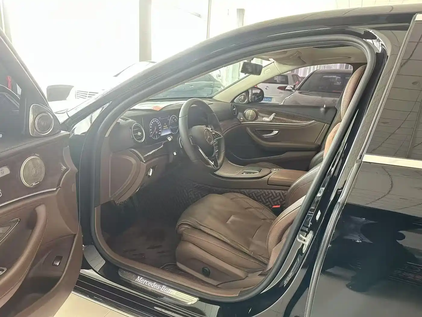 Mercedes-Benz E-Class 2018 Facelift E 200 L фото 2