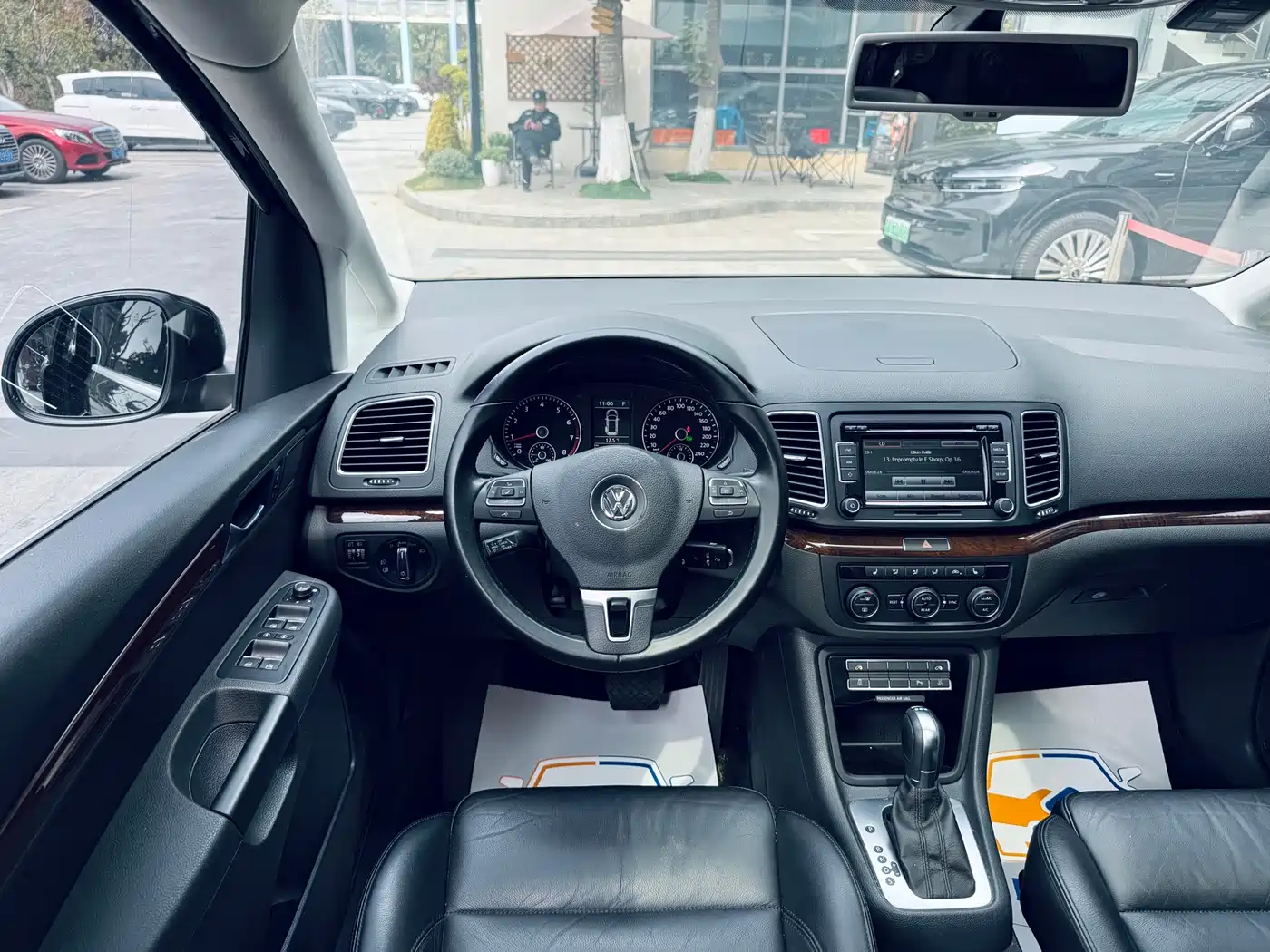 Volkswagen Sharan 2015 1.8TSI Comfort фото 14