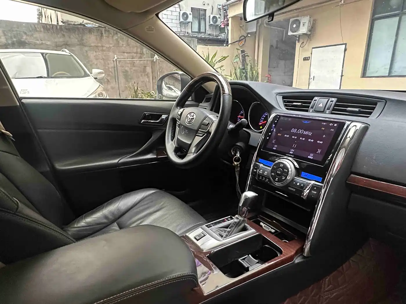 Toyota Reiz 2013 2.5S Elite Edition фото 11