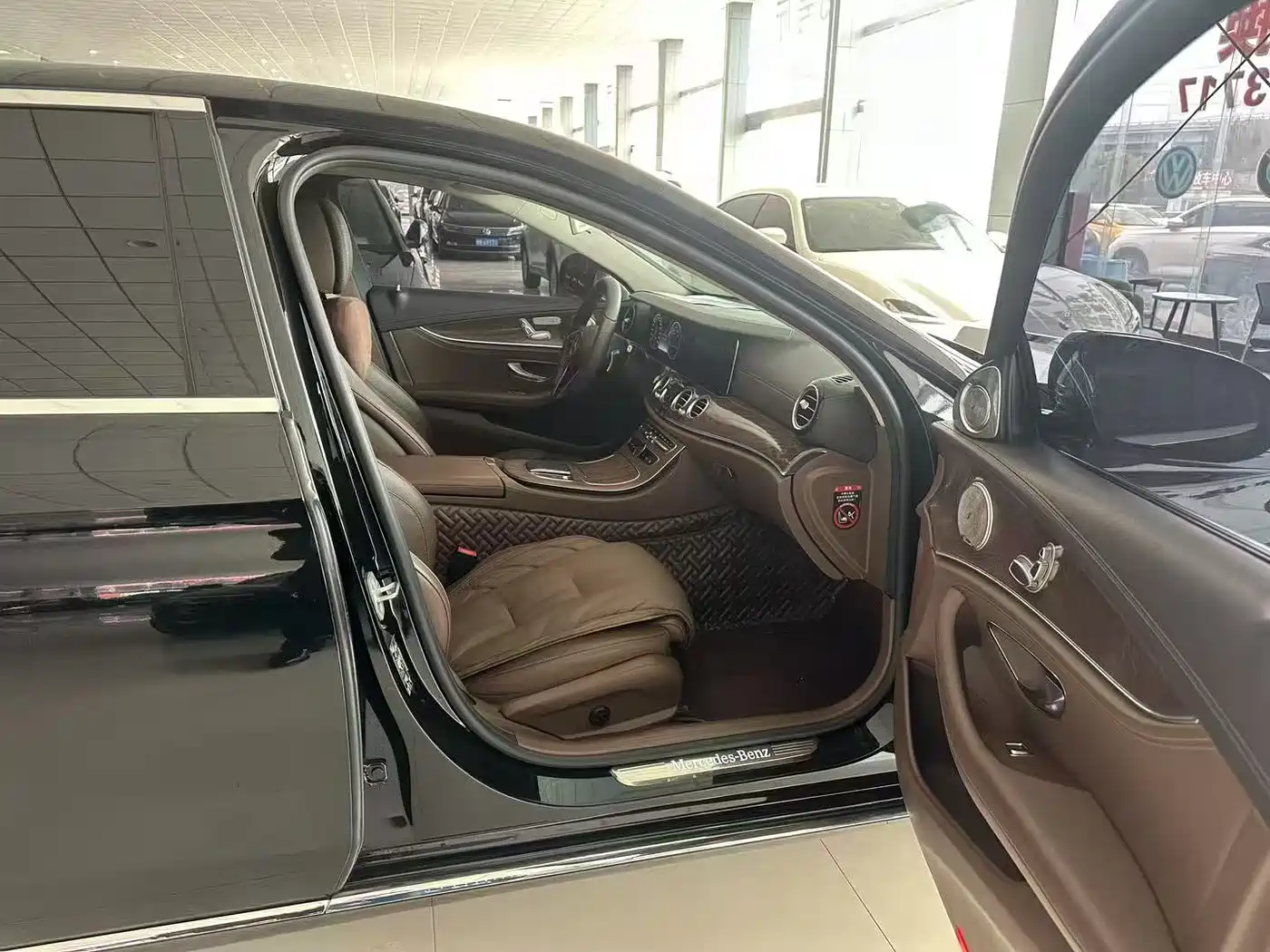 Mercedes-Benz E-Class 2018 Facelift E 200 L фото 5