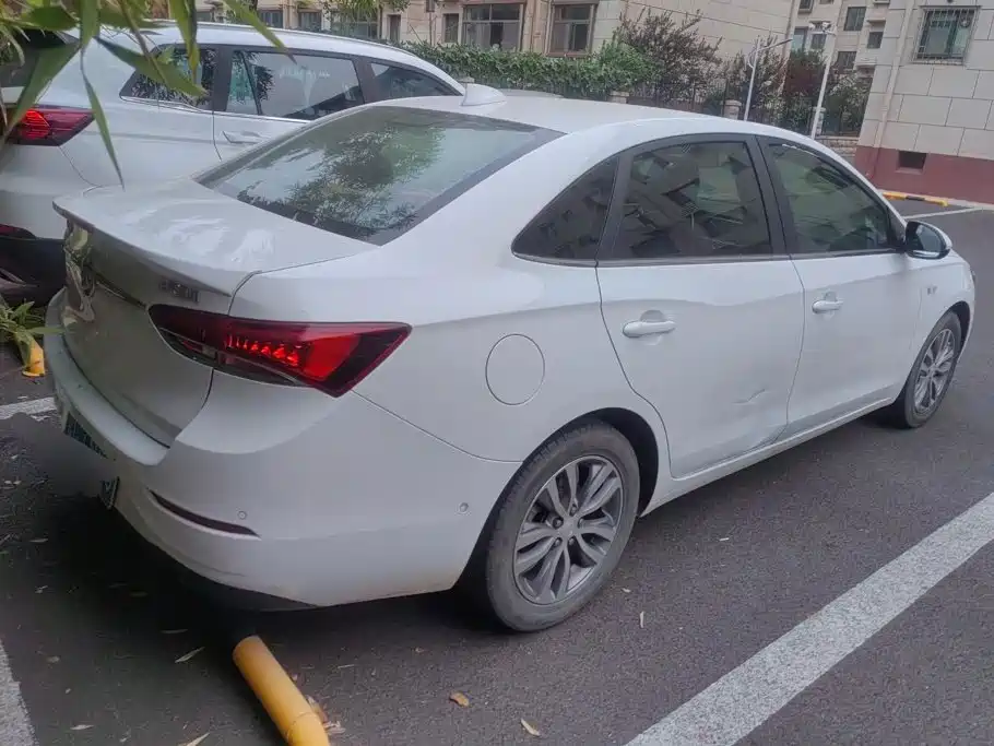 Фото 3 - Buick Excelle