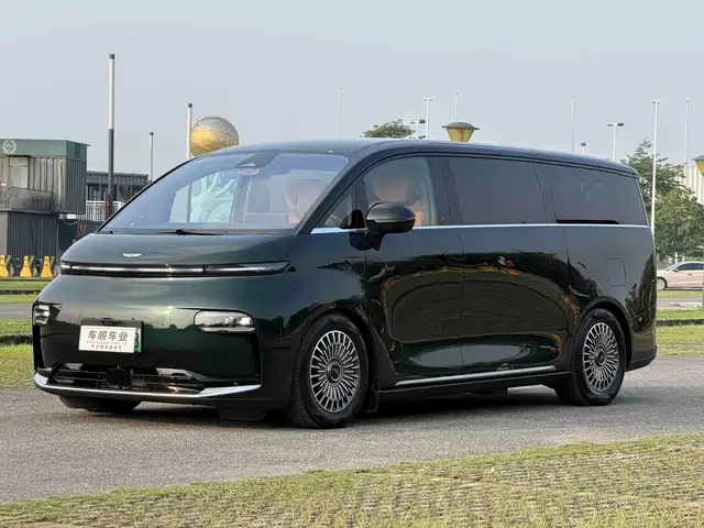  Geely Galaxy Yizhen L380 2025 Model 805km Flagship Edition AWD