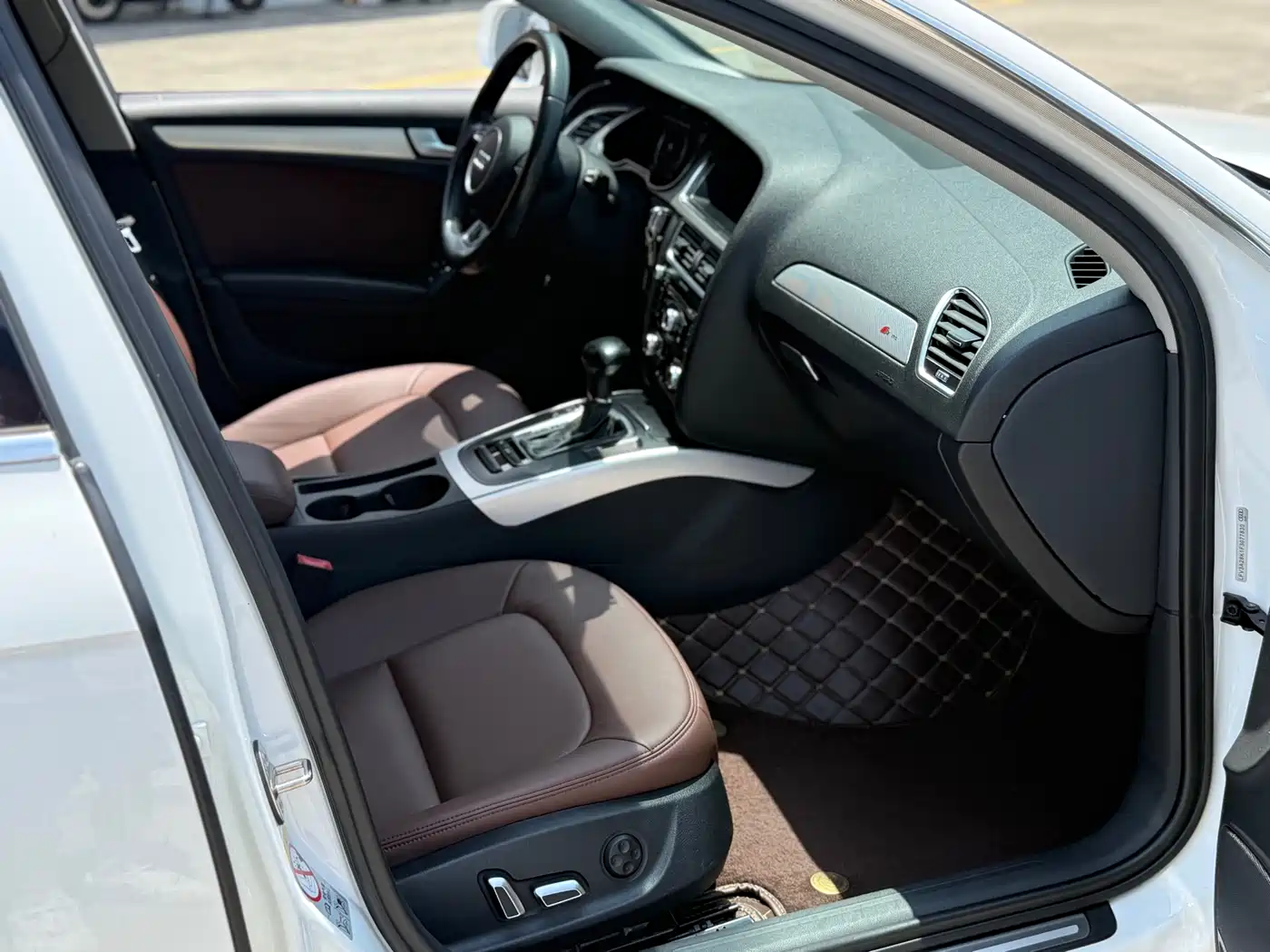 Audi A4L 2016 35 TFSI Automatic Standard фото 12