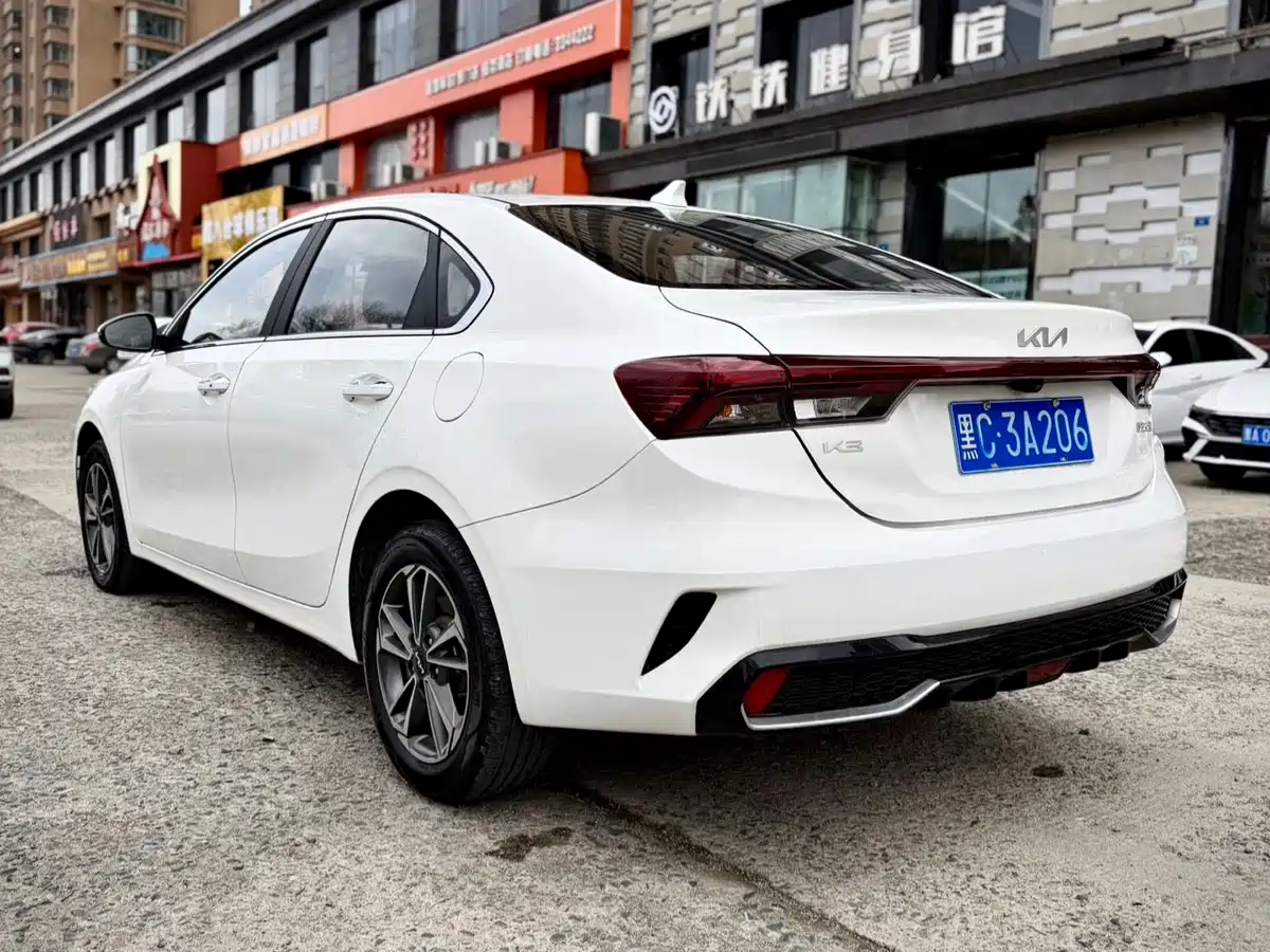 Kia K3 2023 Model 1.5L CVT Luxury Edition фото 4