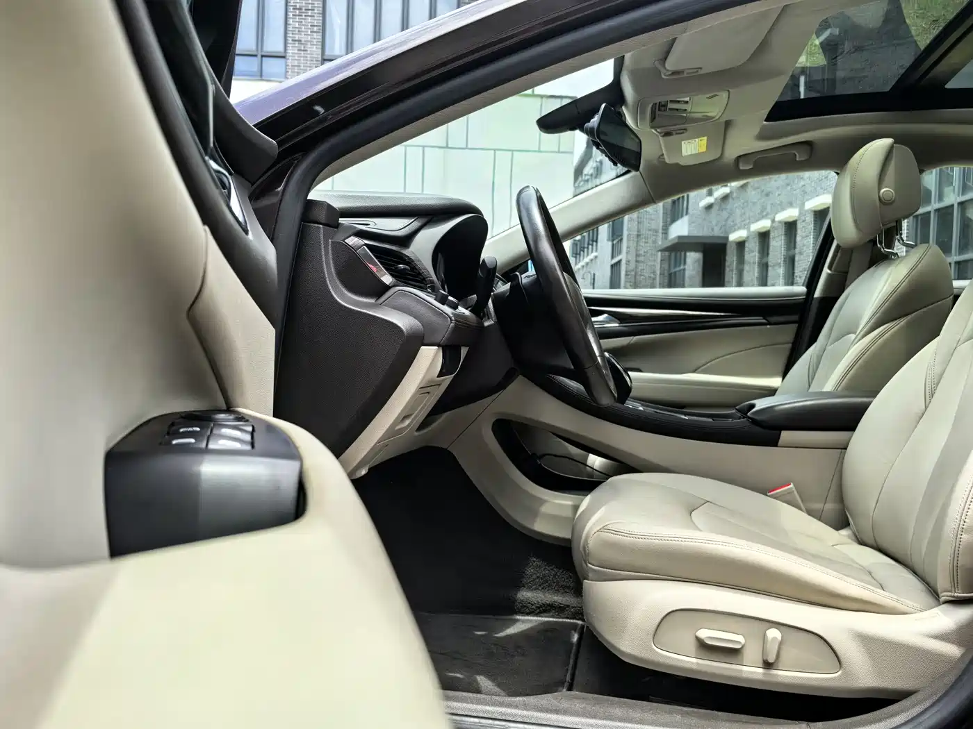 Фото 23 - Buick LaCrosse