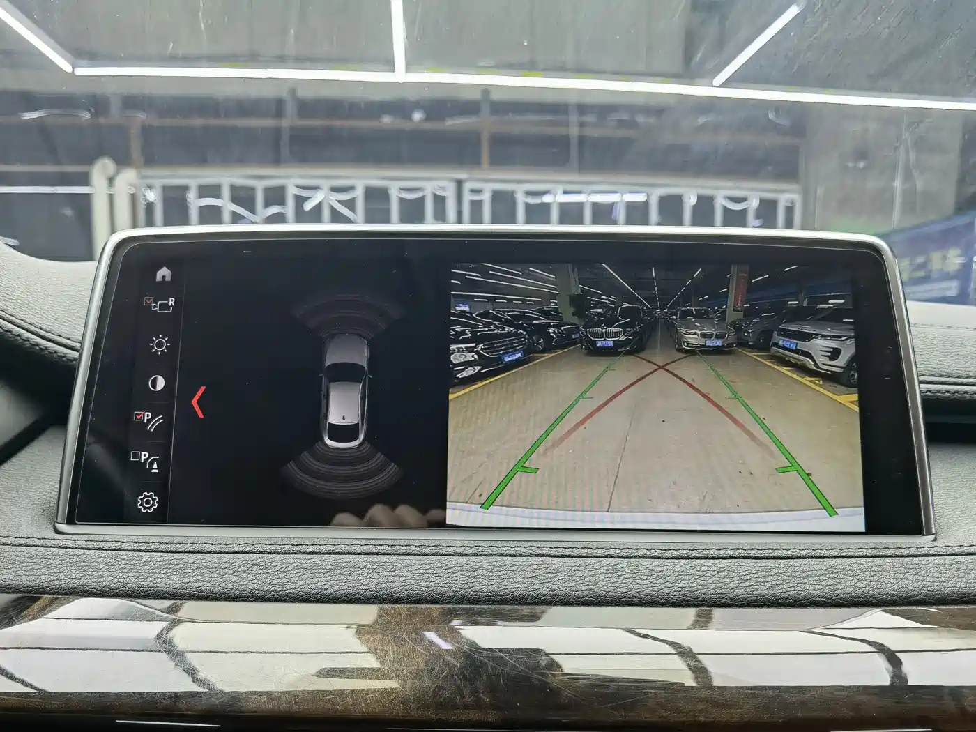 BMW X6 2018 xDrive28i фото 11