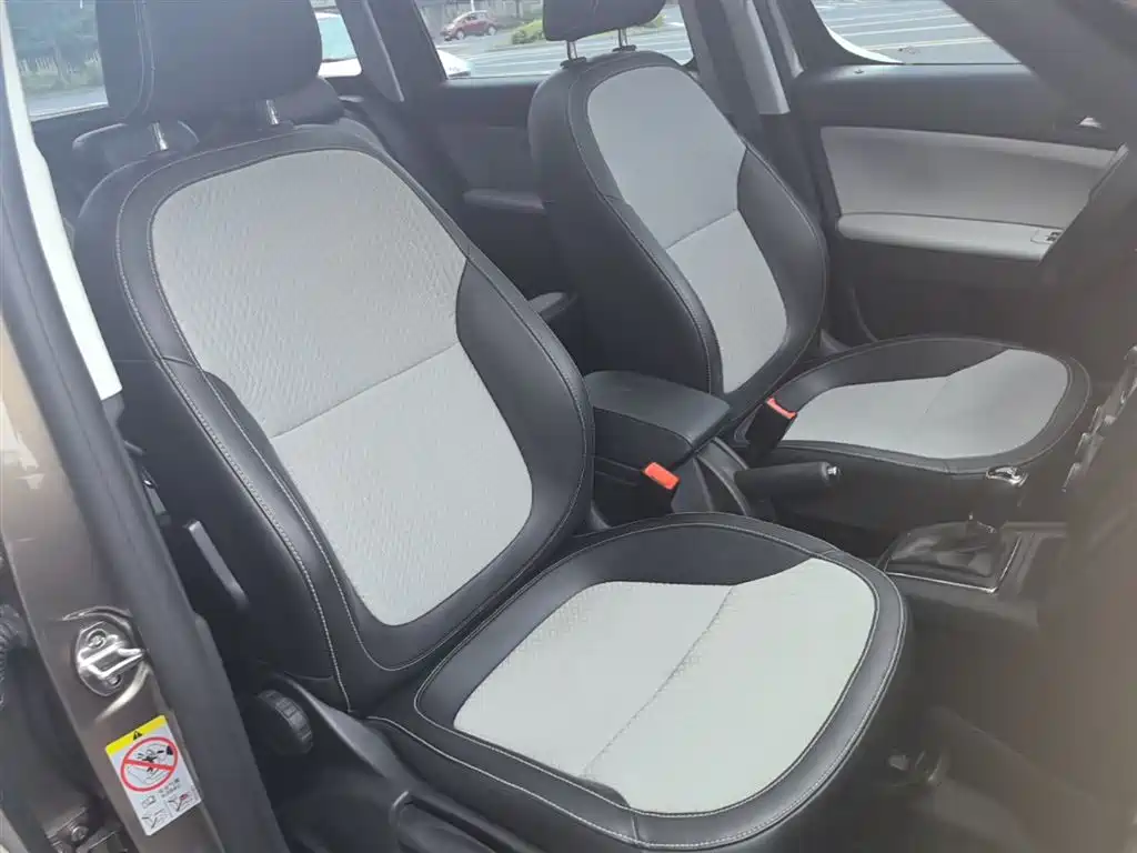 Škoda Yeti 2016 1.4TSI DSG Forward Edition фото 25