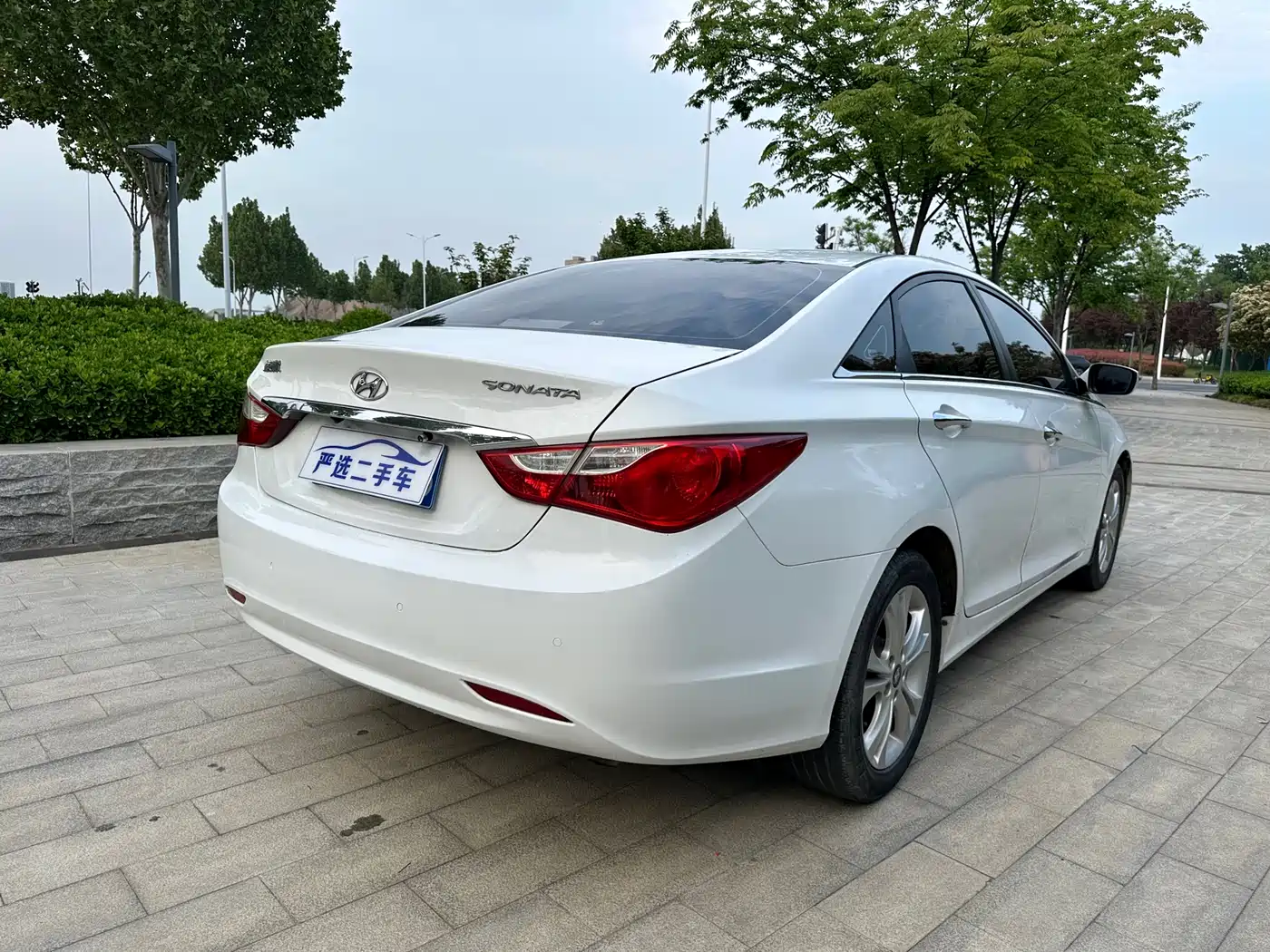 Hyundai Sonata 2011 2.0L Auto Leading Edition фото 12