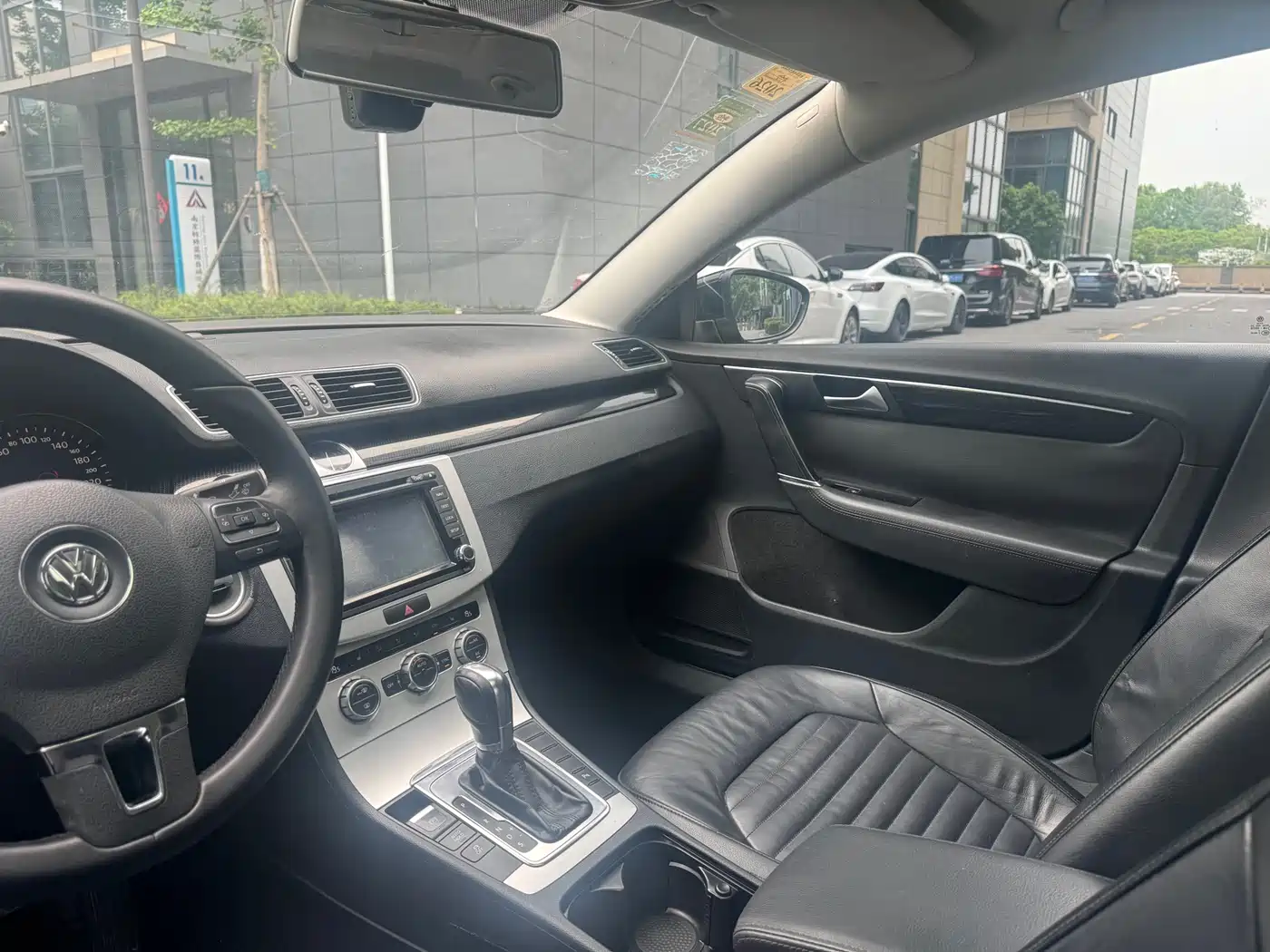 Volkswagen Magotan 2012 Facelift 1.8TSI Luxury фото 16