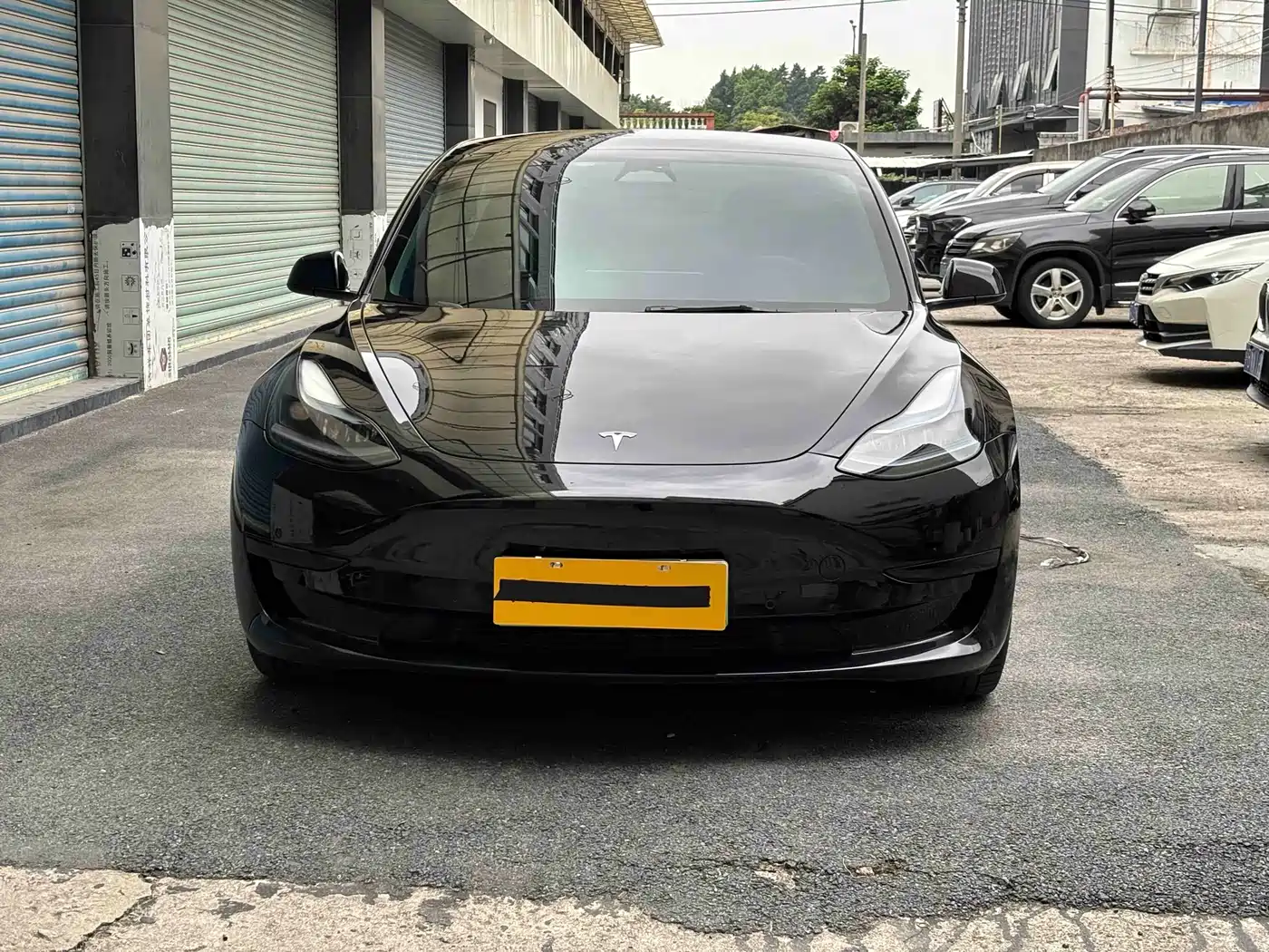 TESLA MODEL 3