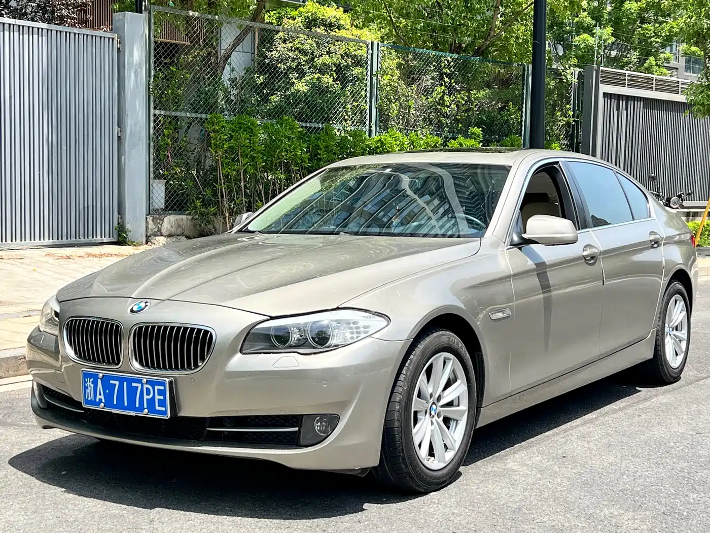 BMW 5 Series 2011 523Li Luxury