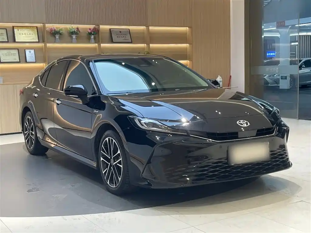 Toyota Camry 2024 Hybrid 2.0HG Premium Edition фото 21