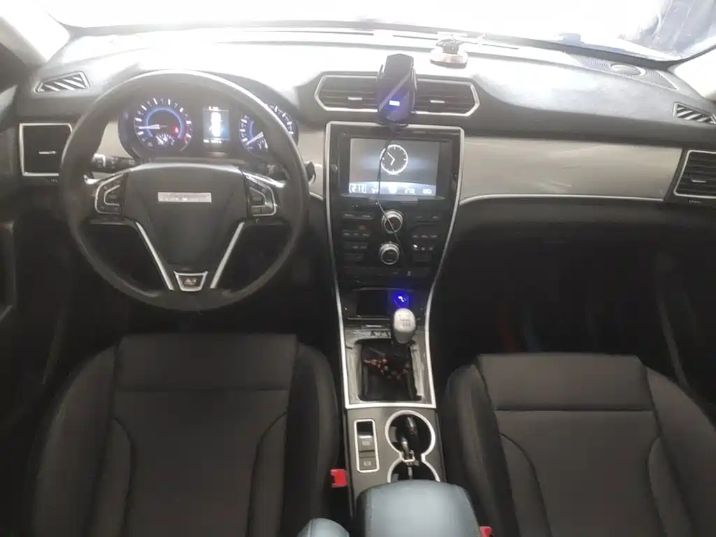 Photo 10 - Haval H2