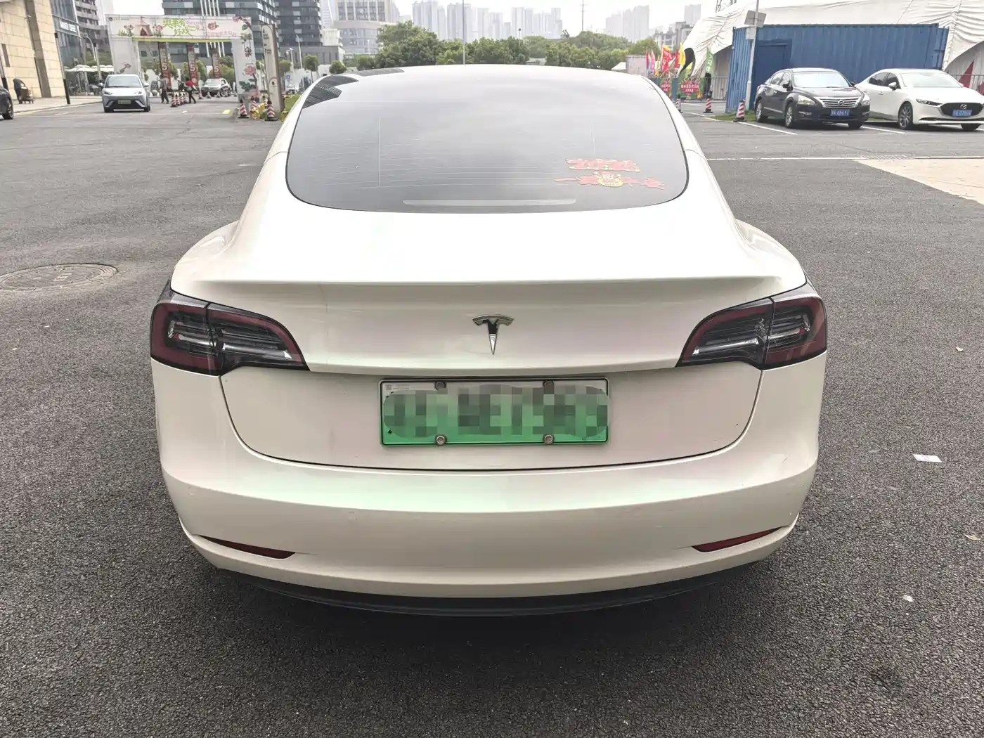 TESLA MODEL 3