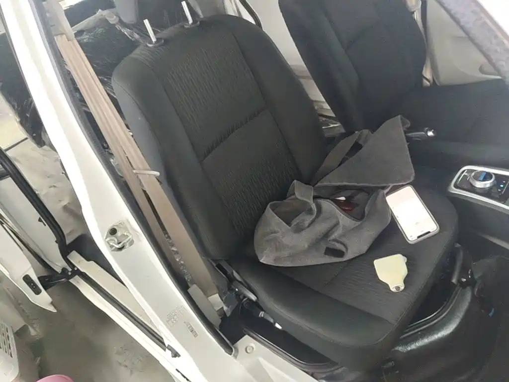 SRM Xinyuan Good Luck 2026 2025 Voyage Edition BYD 42.3kWh 305km 6-seater