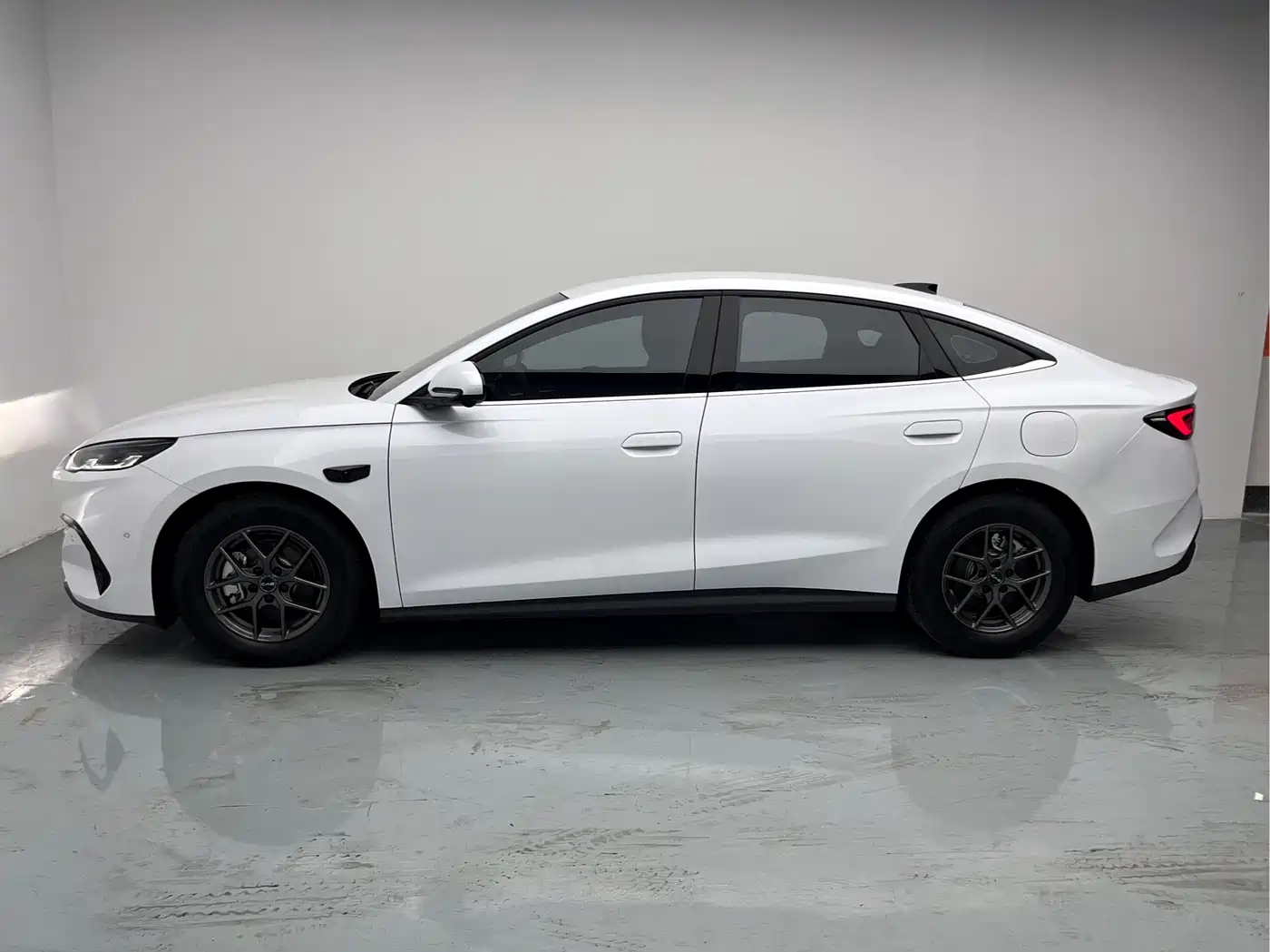 BYD Seal 06 New Energy 2025 DM-i Smart Drive 80KM Luxury фото 10