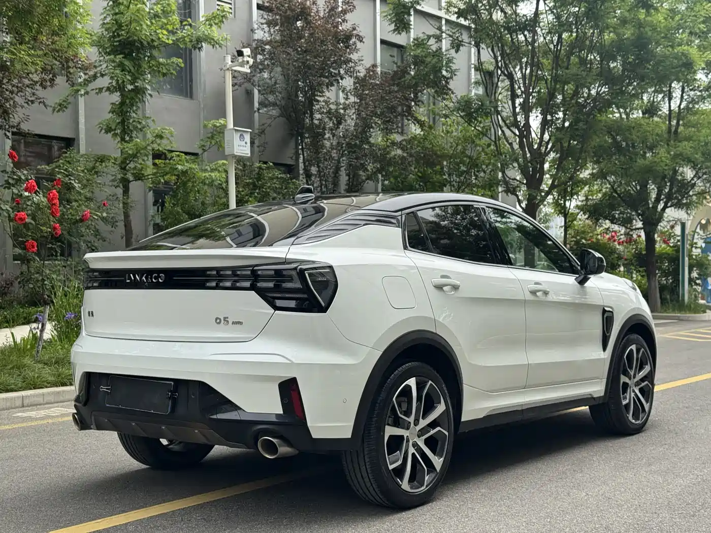 Lynk & Co 05 2020 2.0TD 4WD Halo Edition фото 11
