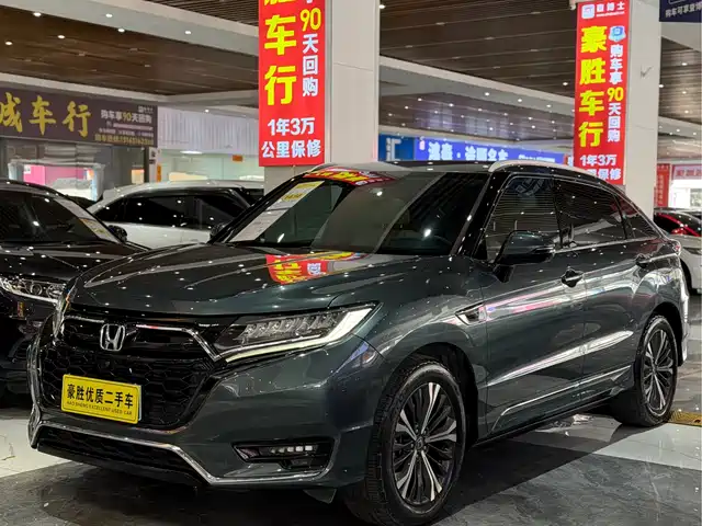 HONDA UR V