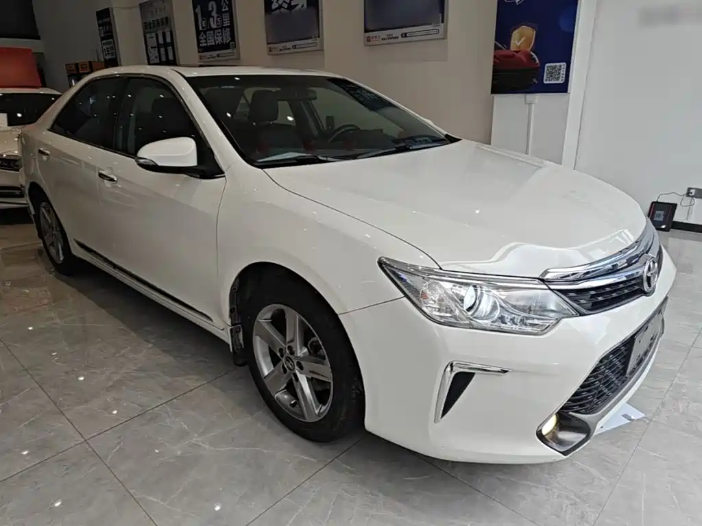 Photo 4 - Toyota Camry