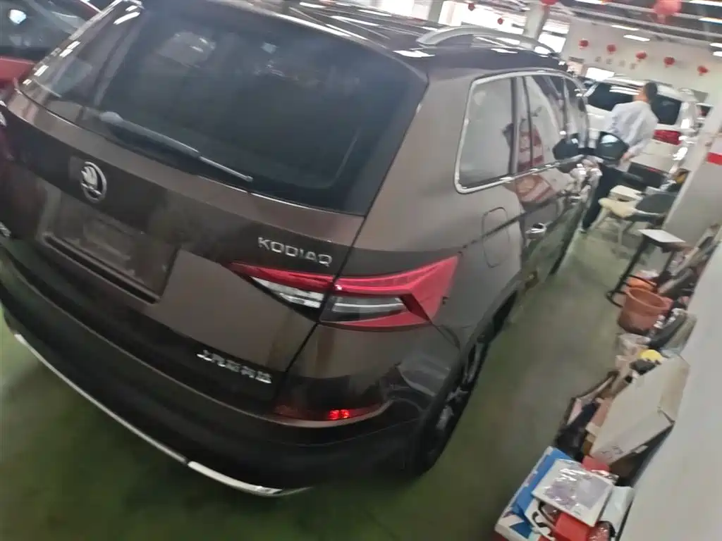 Škoda Kodiaq 2017 TSI330 7-seater 2WD Luxury Tech Edition фото 7