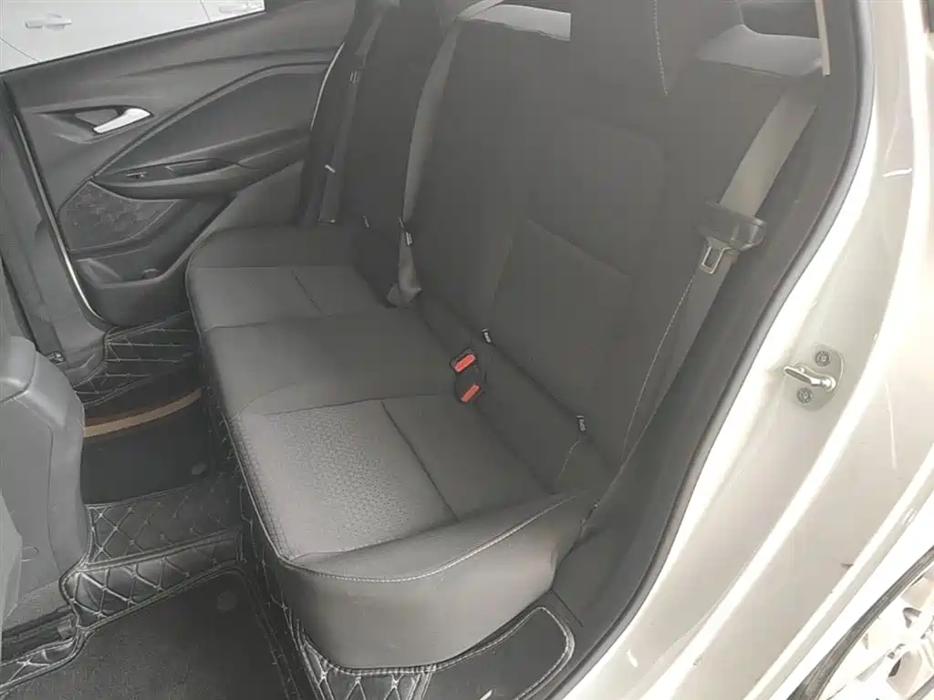 Chevrolet Cavalier 2020 325T Automatic Joy Edition фото 17