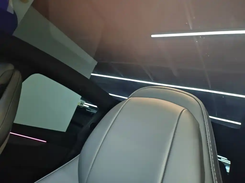 Tesla Model Y L 2025 2025 Facelift Long Range AWD