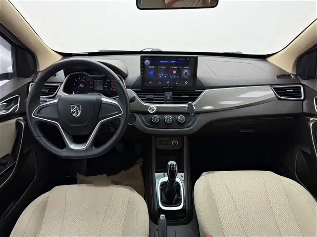 Baojun 310W 2021 2017 1.5L Manual Comfort China VI