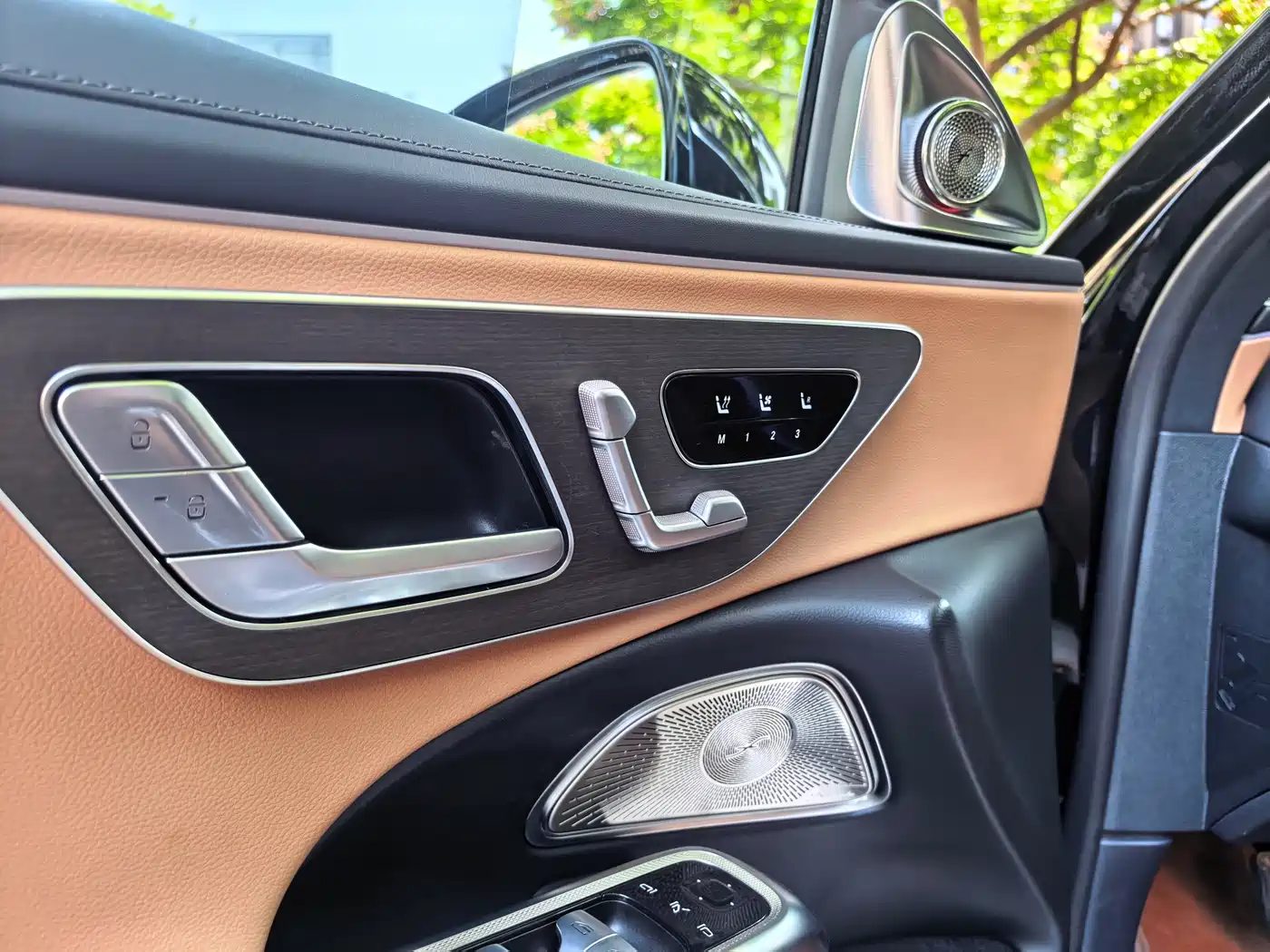 Mercedes-Benz E-Class 2024 Model E 300 L Luxury фото 7
