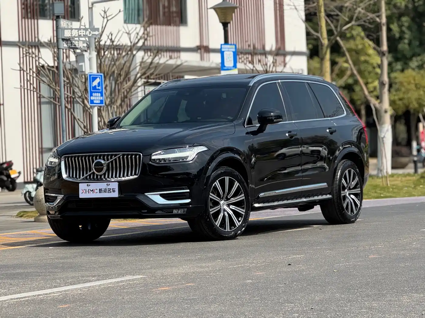 VOLVO XC90