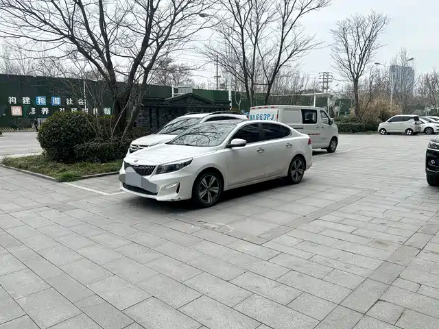  Kia Kaishen 2017 1.8L Automatic GLS