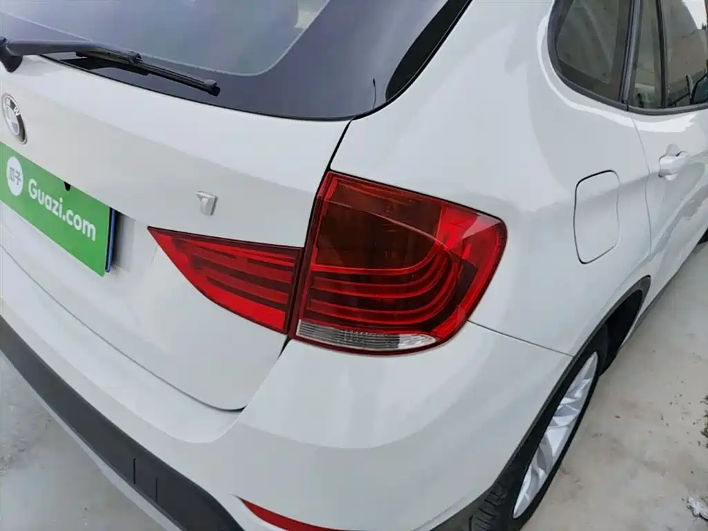 BMW X1 2014 sDrive18i Leading Edition фото 8