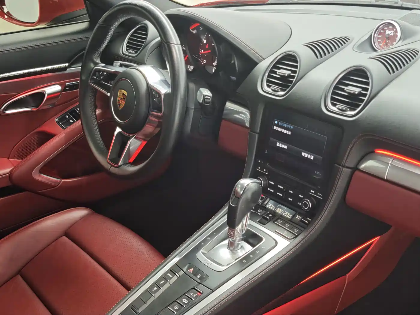 Porsche 718 2018 Cayman 2.0T фото 10