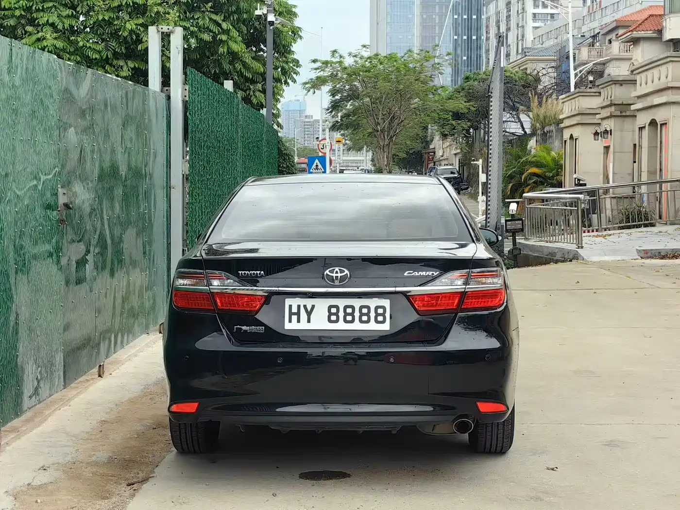 Toyota Camry 2015 2.0E Elite Edition фото 13
