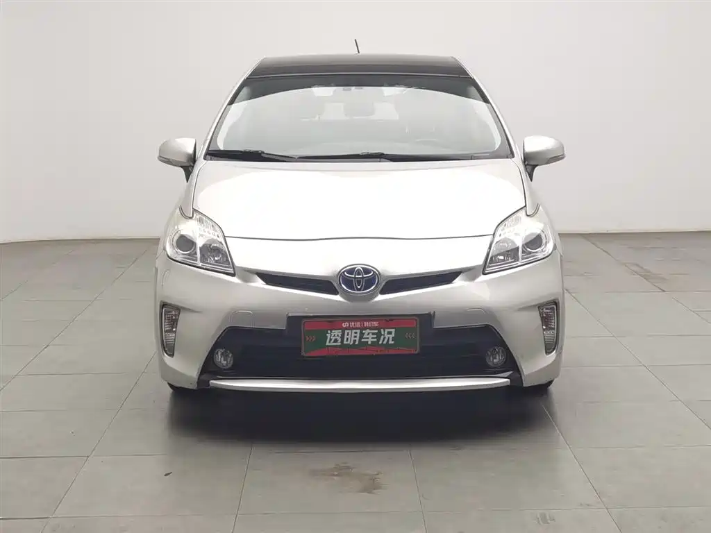 Toyota Prius 2012 1.8L Luxury Advanced Edition фото 3