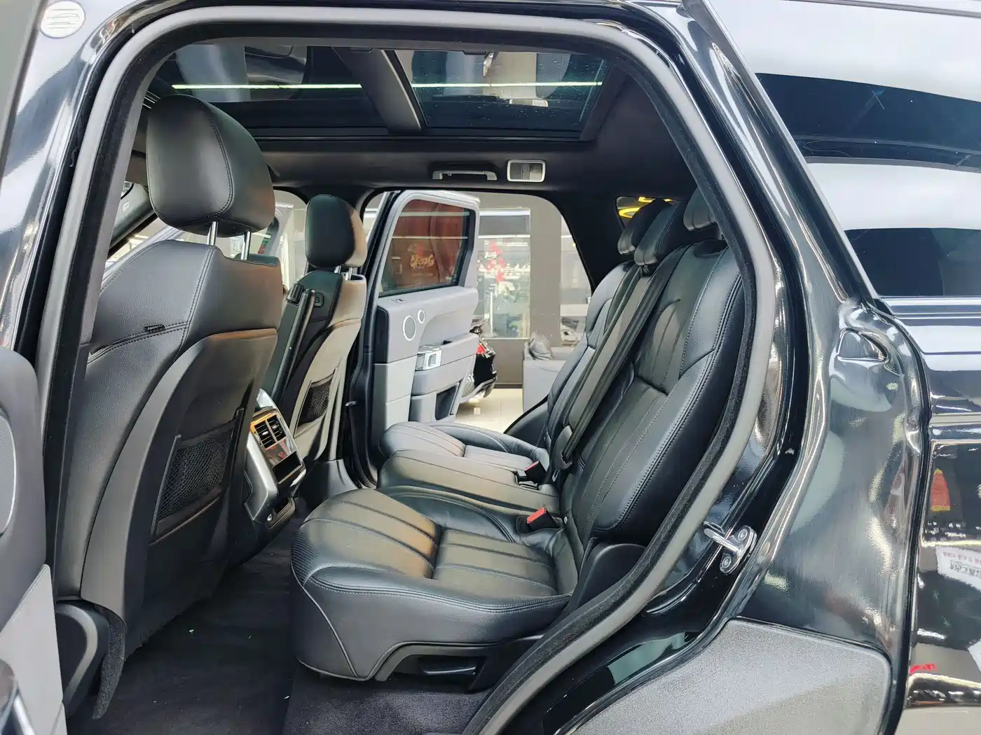 Land Rover Range Rover Sport 2016 Model 3.0 SC V6 HSE фото 10