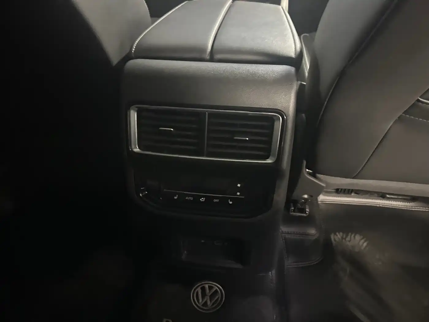 Volkswagen Teramont 2023 380TSI AWD Premium Flagship Edition фото 11