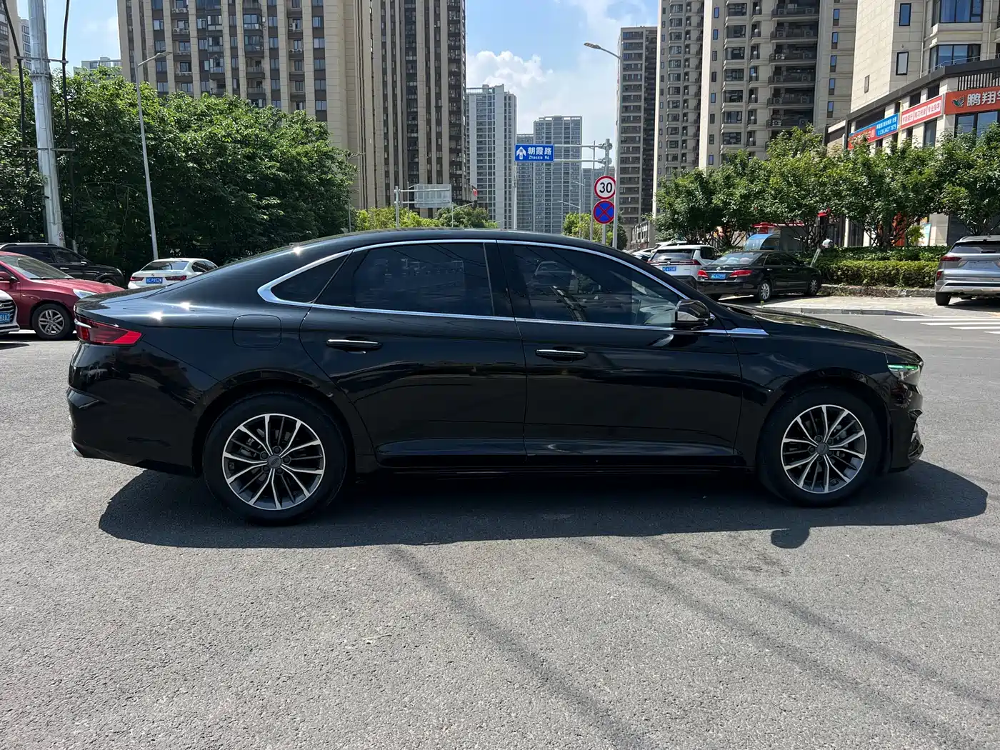 Фото 8 - Geely Preface