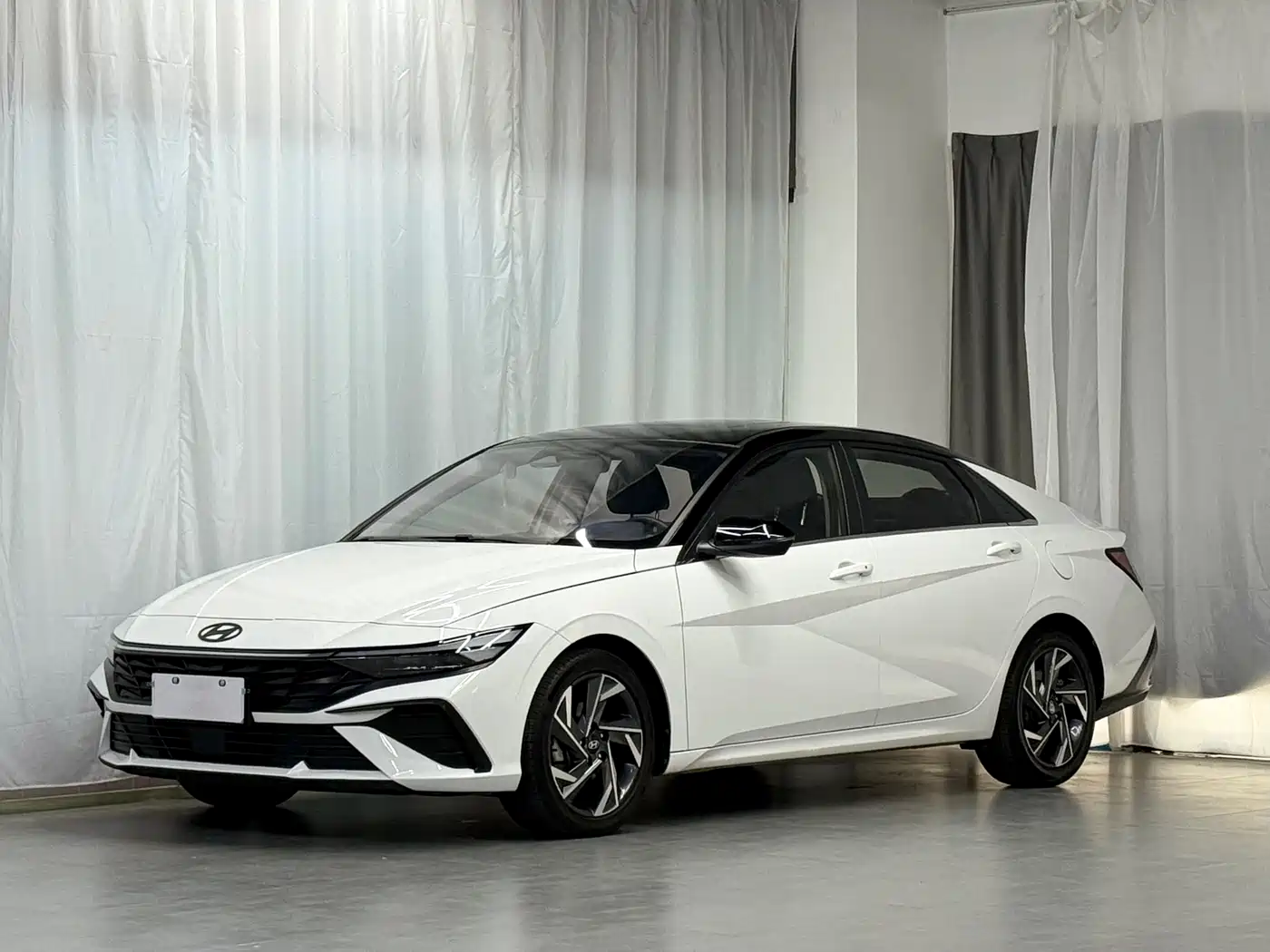 Hyundai Elantra 2023 Model 1.5L CVT LUX Premium Edition