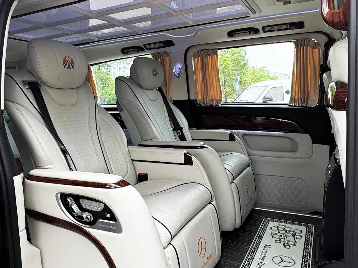 Mercedes-Benz Vito 2021 2.0T Business Edition 7-seater фото 20