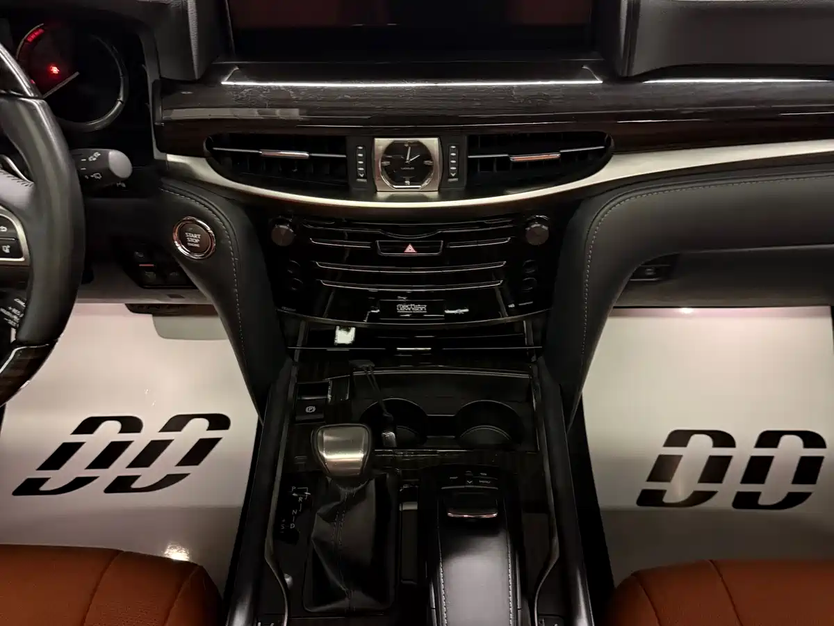 Lexus LX 2017 570 Prestige Luxury фото 14