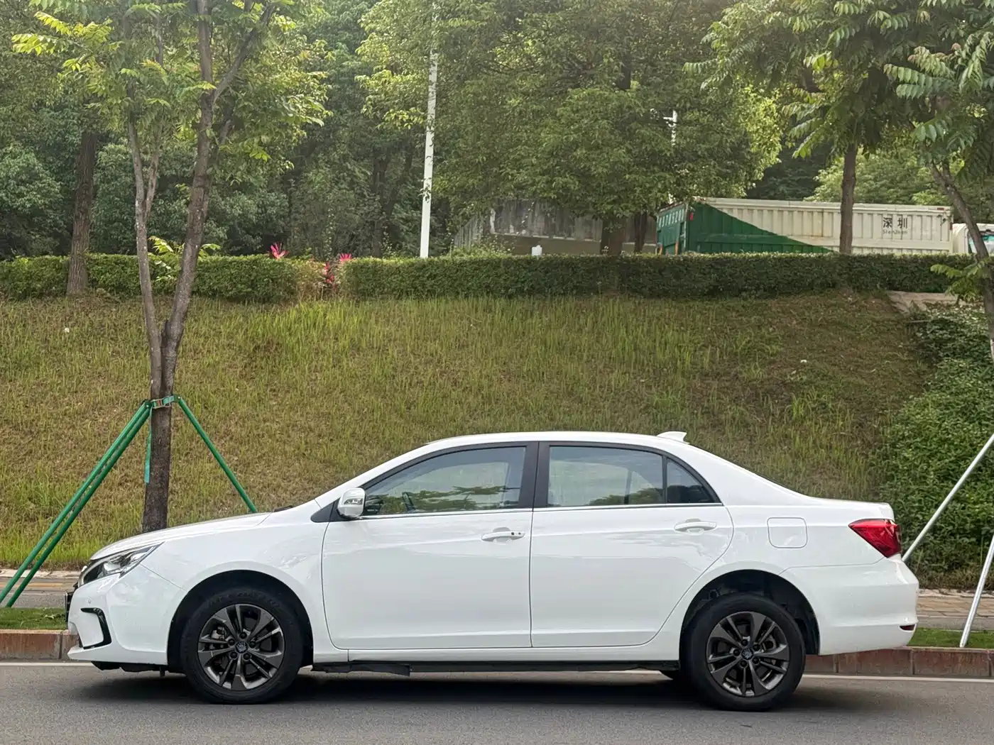 BYD Qin New Energy 2018 2017 1.5T Premium Model
