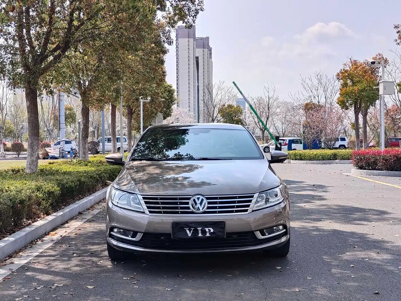 Volkswagen FAW-Volkswagen CC 2015 1.8TSI Luxury фото 2