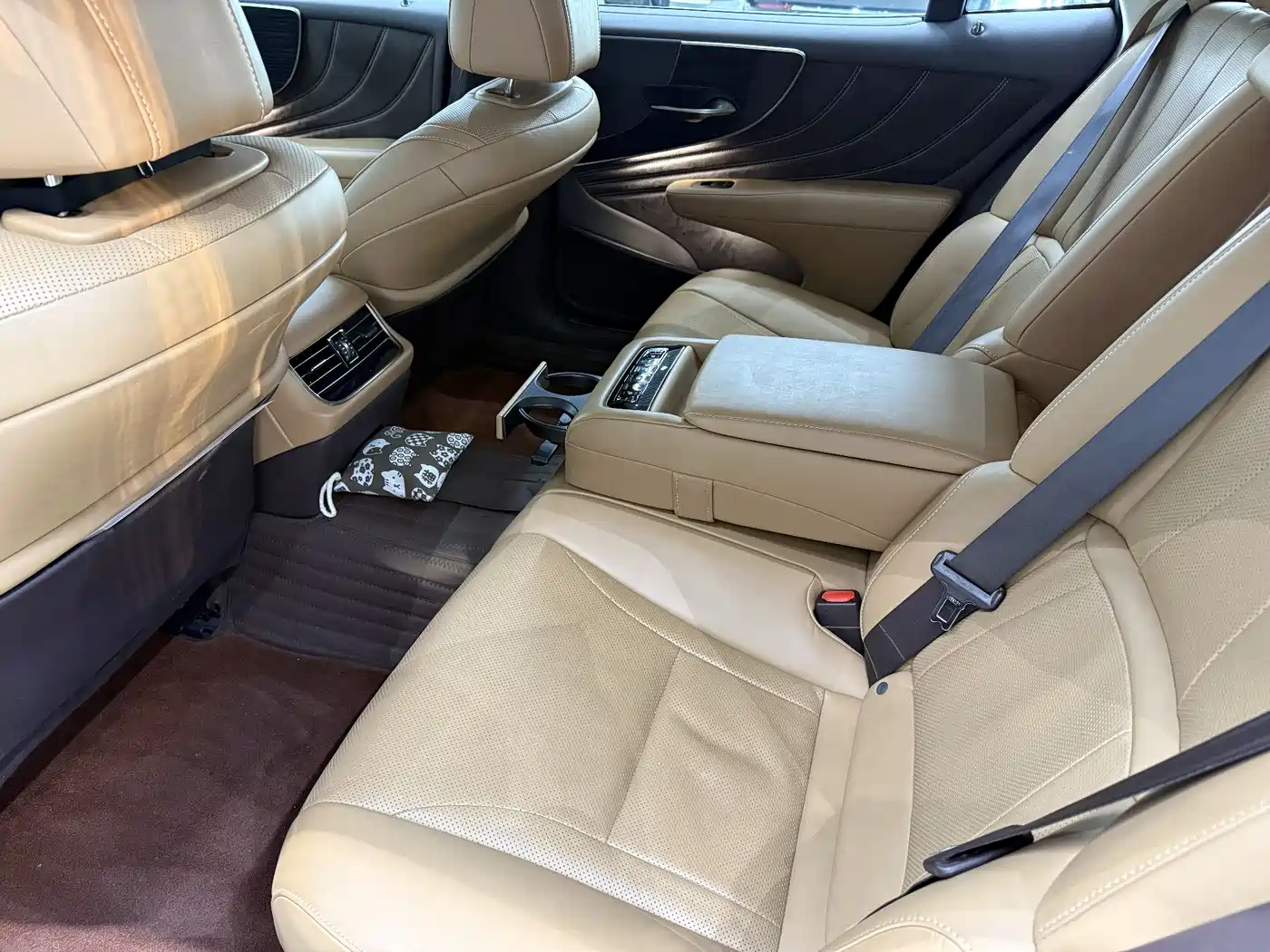 Lexus LS 2018 350 Excellence Edition China V фото 9