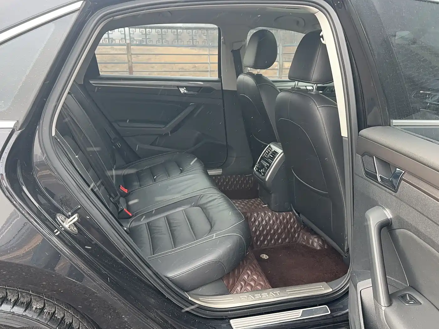 Volkswagen Passat 2016 330TSI DSG Honor Edition фото 22