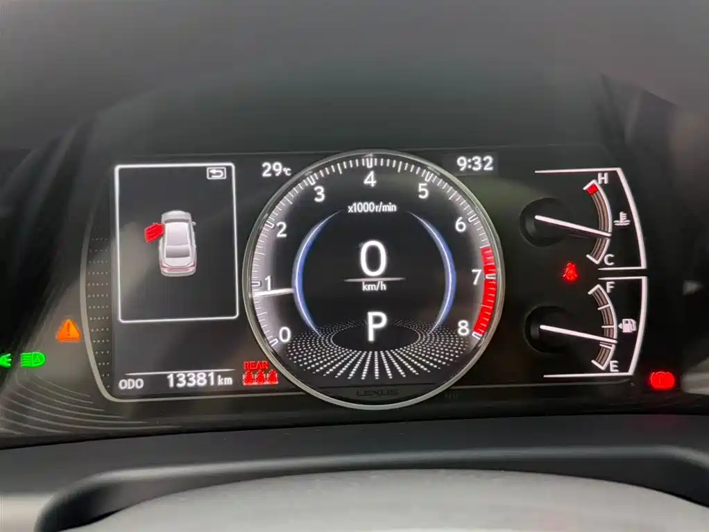 Lexus ES 2025 200 Ultimate Edition фото 6