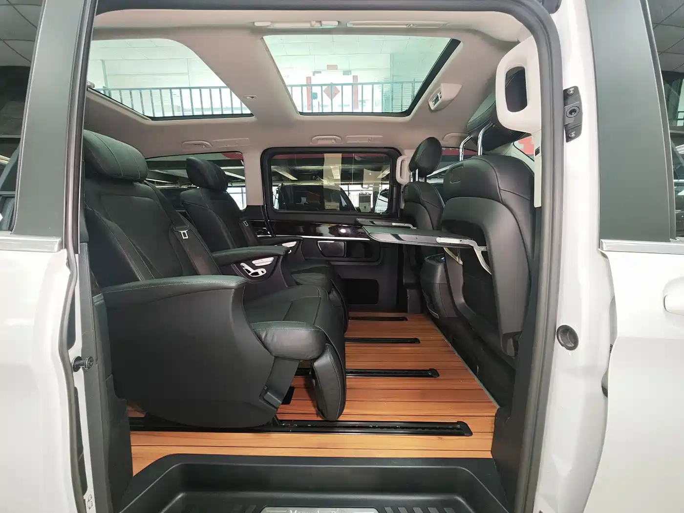 Mercedes-Benz V-Class 2018 V 260 Premium Edition China V фото 10