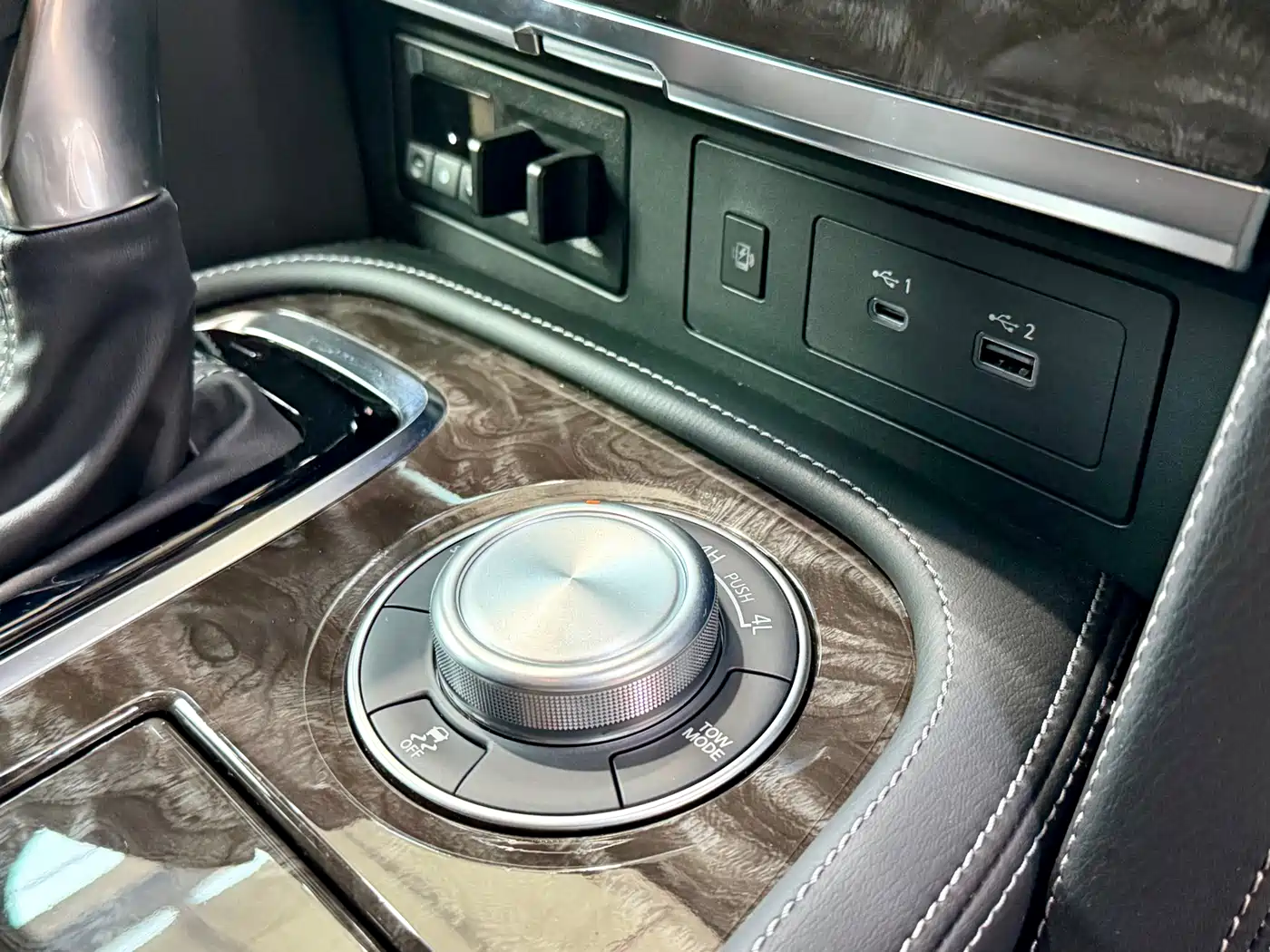 Nissan Patrol 2023 Model ARMADA 5.6L Invincible Fleet Platinum Edition фото 21