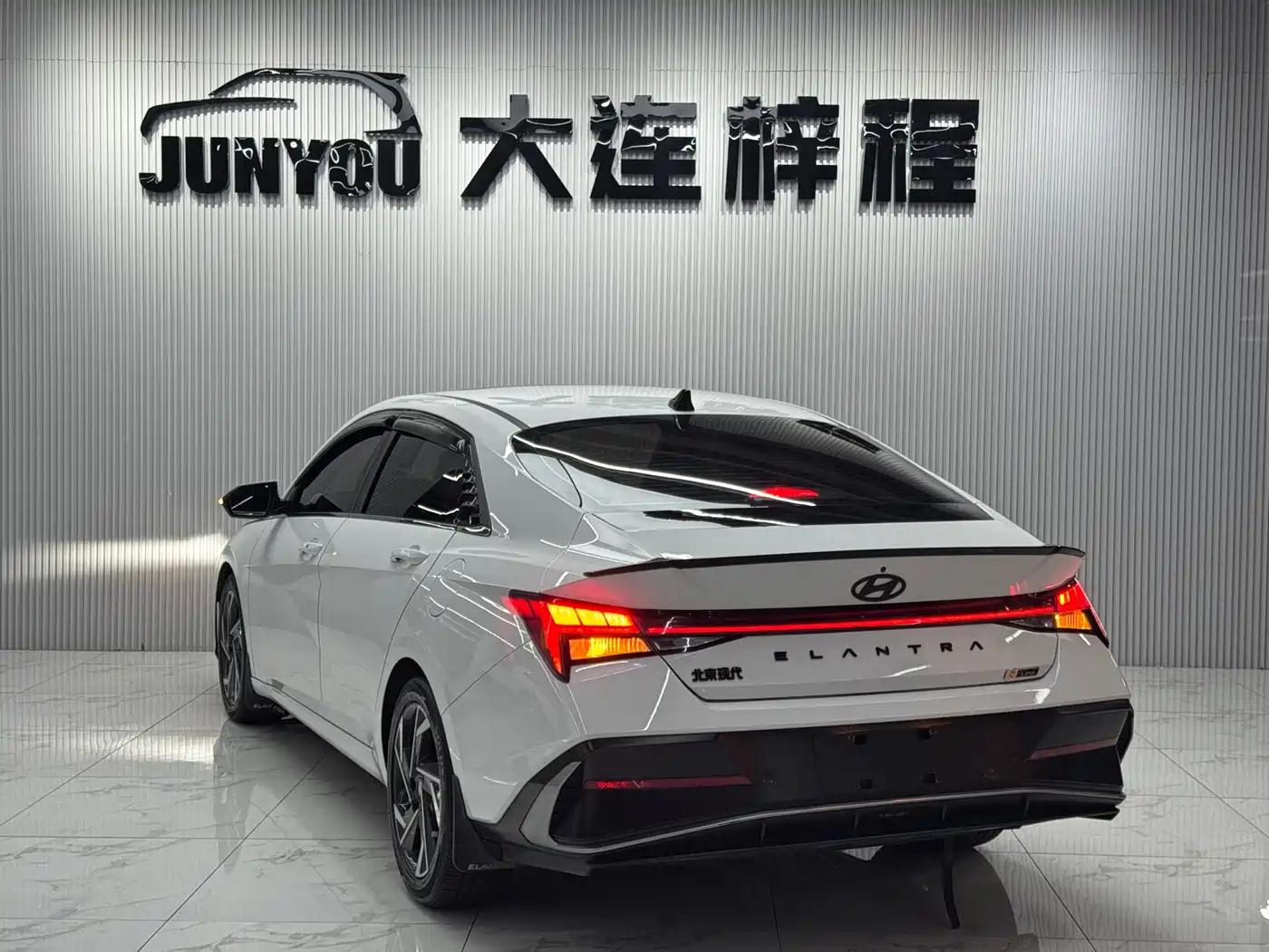 Hyundai Elantra 2023 1.5L CVT GLX Elite Edition фото 7